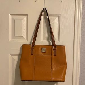 Dooney & Bourke purse